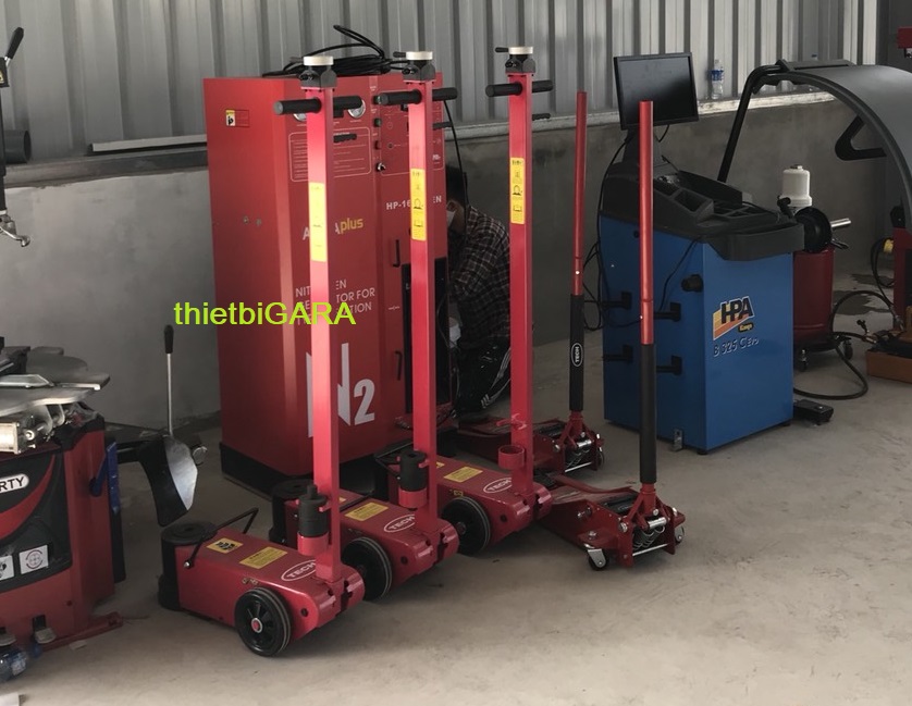 Đội Xe Đẩy Dùng Hơi 2 Tầng 30/60 Tấn Tech Usa