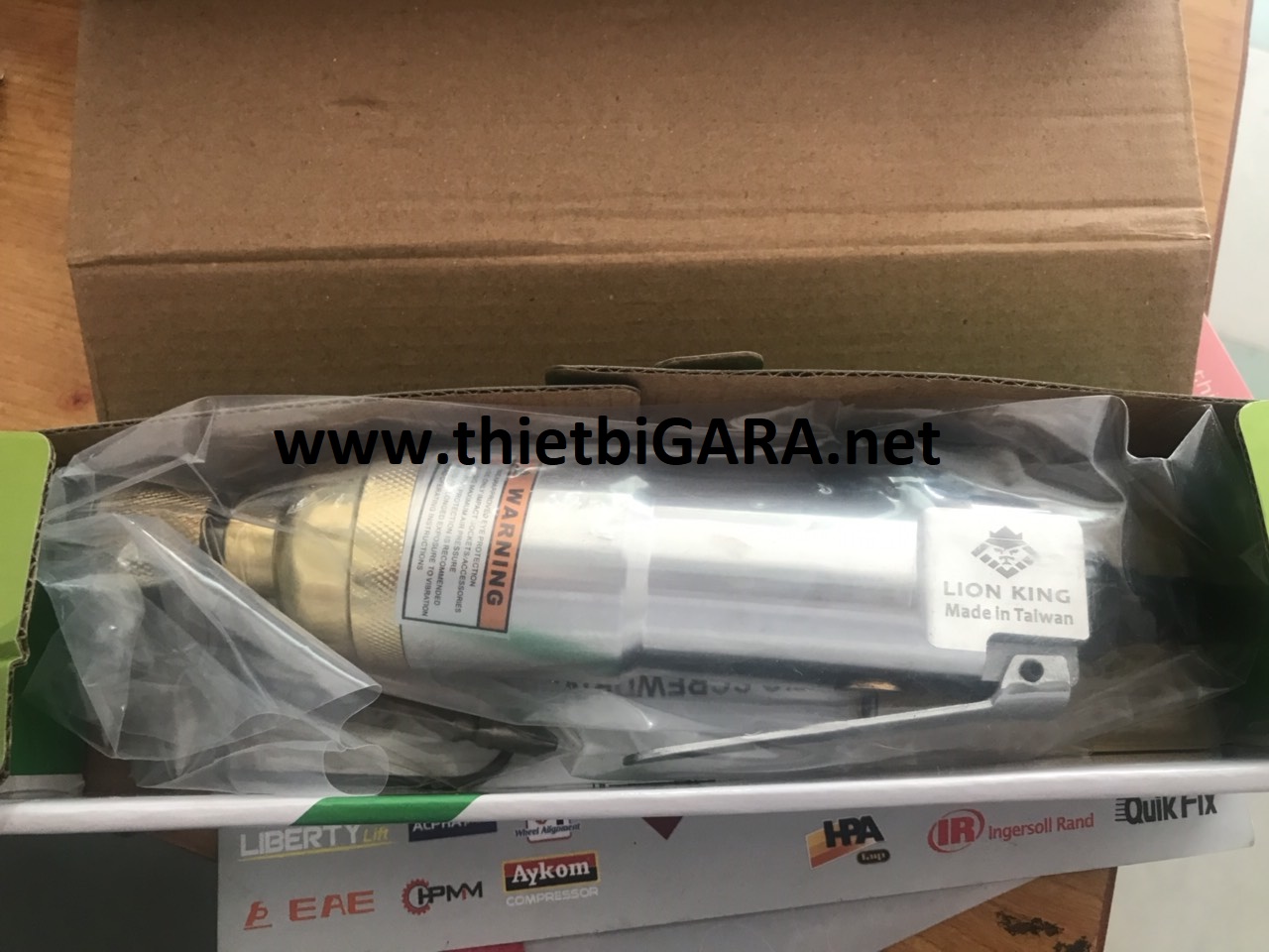 Súng vặn vít khí nén