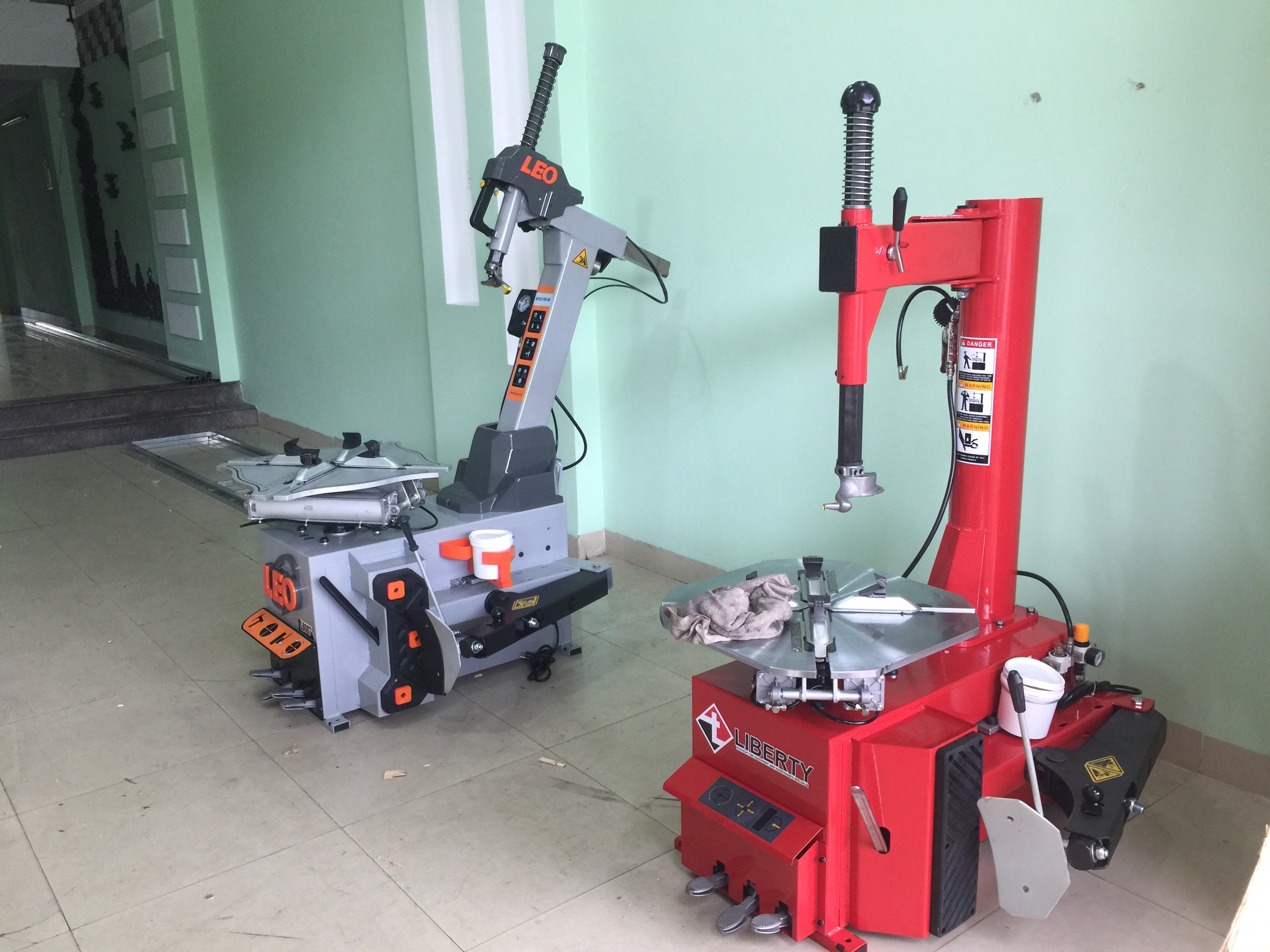 Máy tháo vỏ liberty LC870L