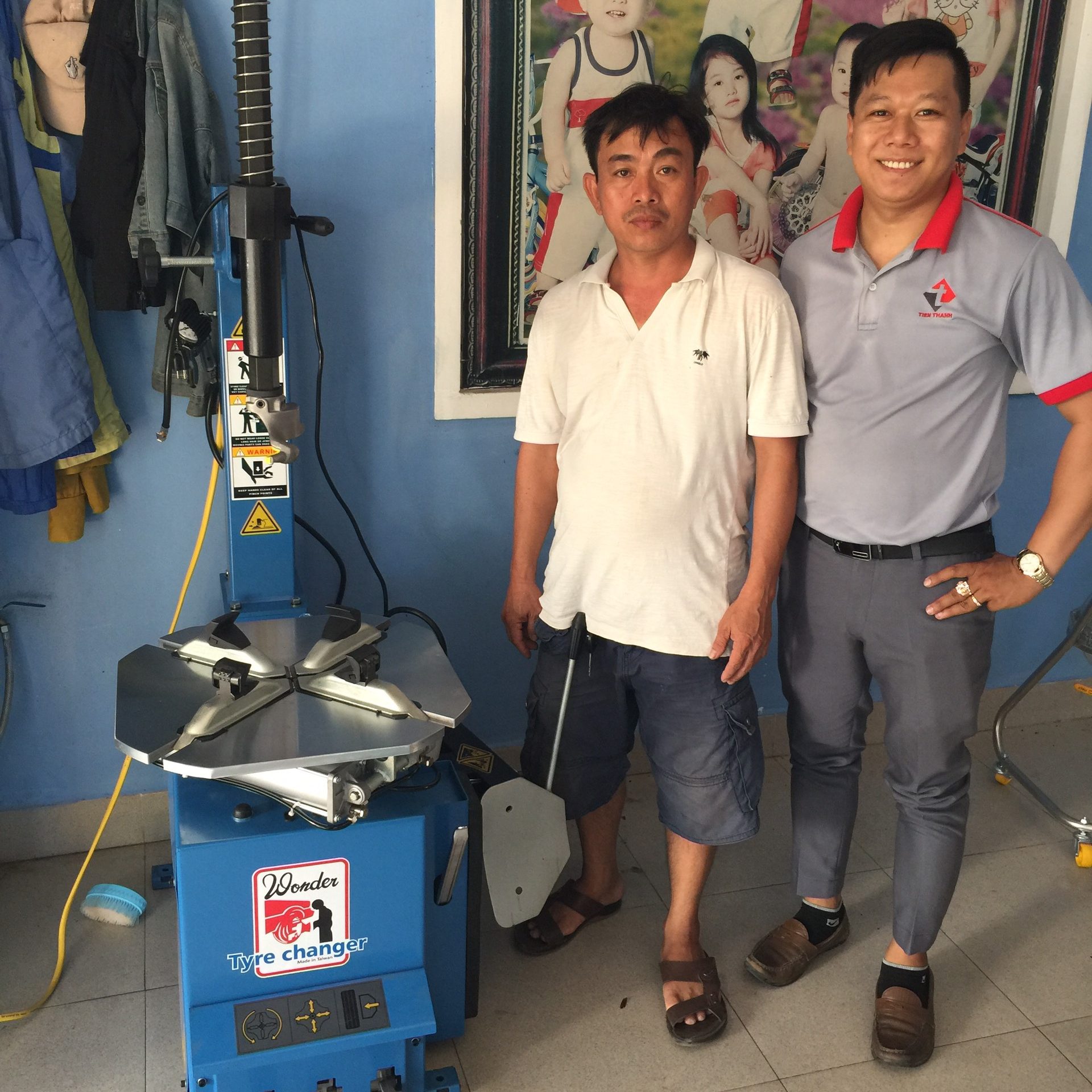 Máy Ra Vào Lốp Xe Ga Wonder WT-180 Taiwan Máy Ra Vào Lốp Xe Máy Wonder WT-180 Taiwan