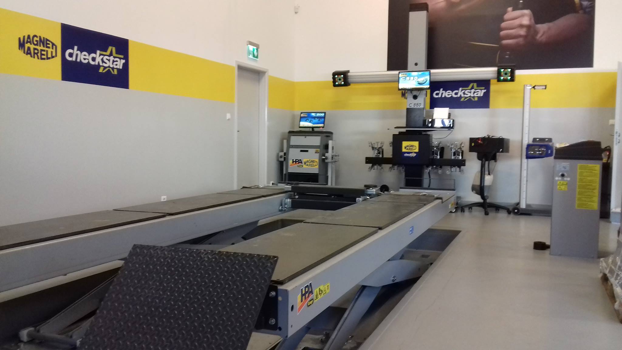 Máy cân chỉnh góc đặt bánh xe HPA C880