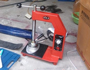 Bàn vá ép săm lốp xe máy