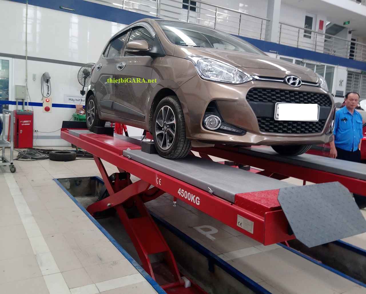 Cầu nâng cắt kéo 2 tầng liberty