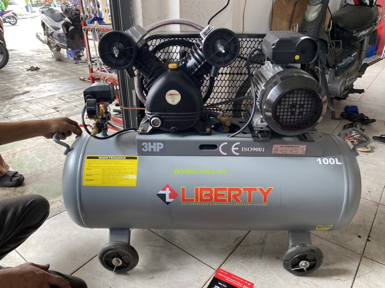 Máy nén khí 3 ngựa 2 đầu nén