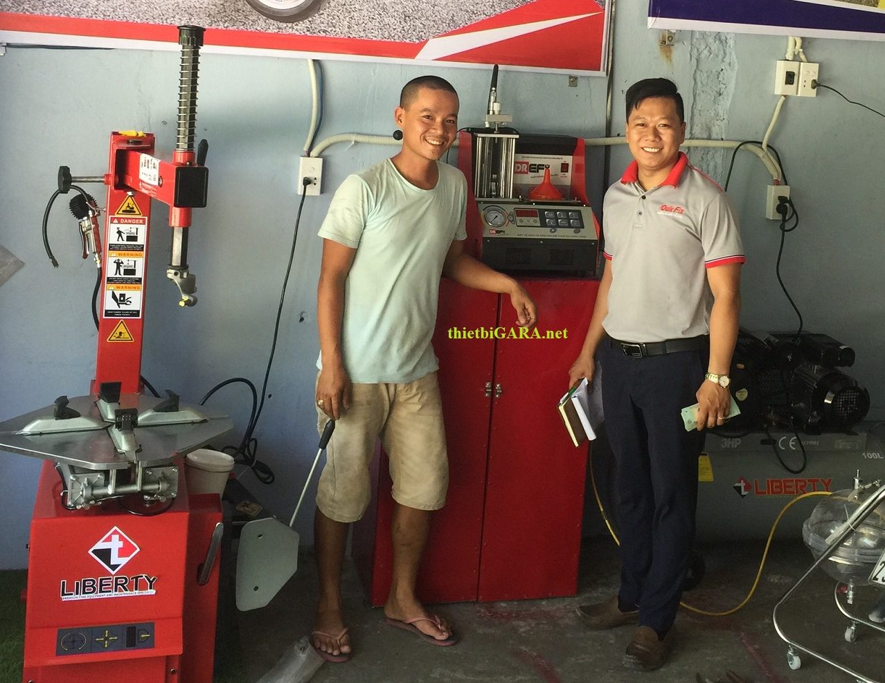 Bàn giao máy súc kim phun