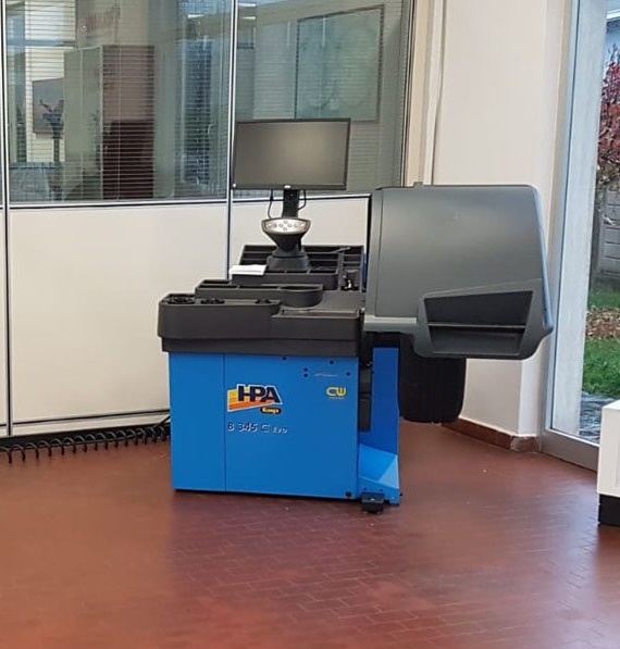 Máy cân bằng động bánh xe HPA