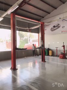 Cầu nâng giằng trên