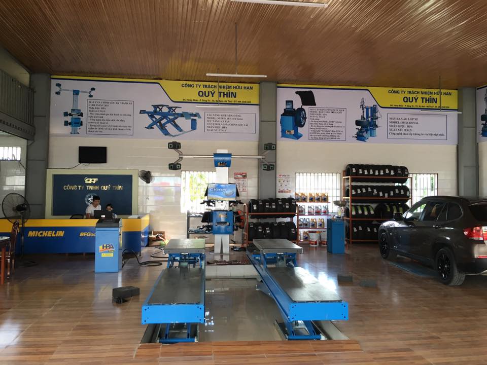 Lắp đặt thiết bị cho trung tâm dịch vụ