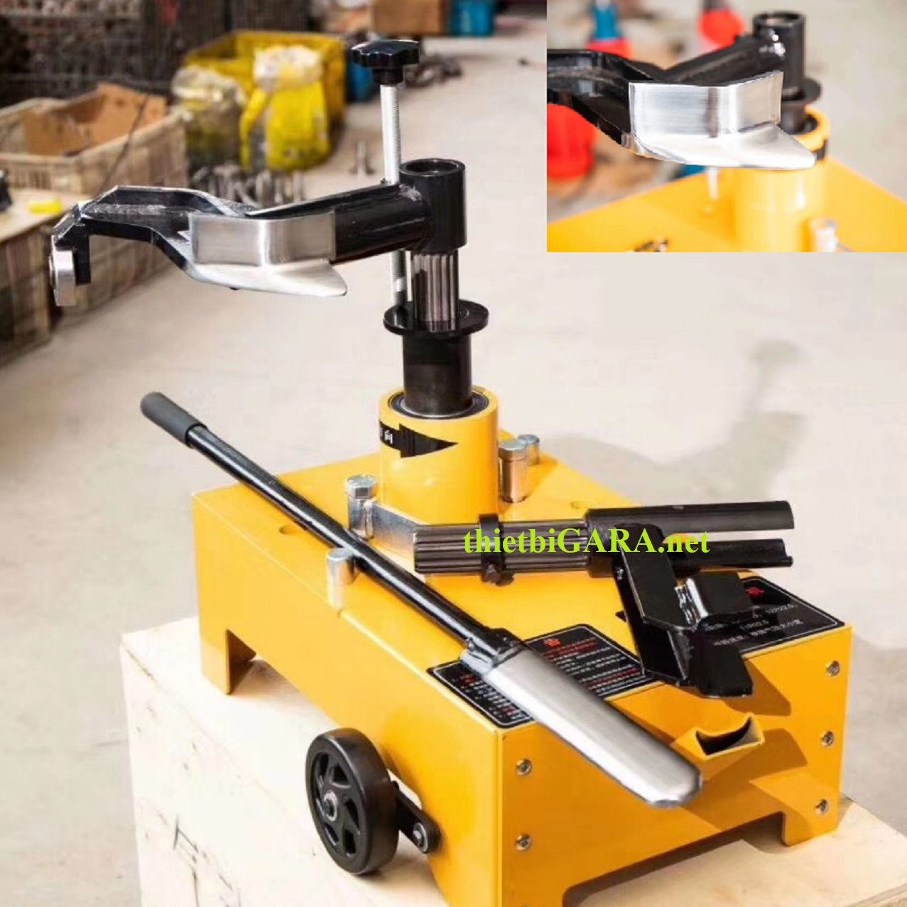 máy ra vào lốp xe tải đặt năm máy ra vào lốp xe tải đặt năm