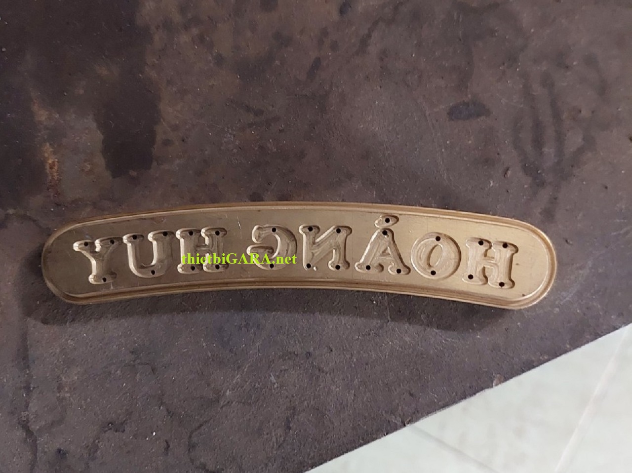 Khuôn đồng ép số lốp xe