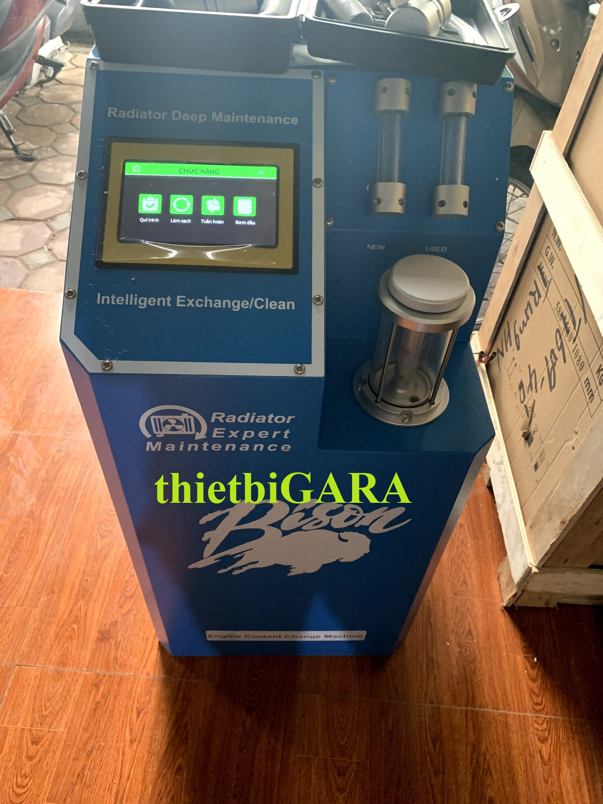 Máy Thay Nước Làm Mát Động Cơ Bison