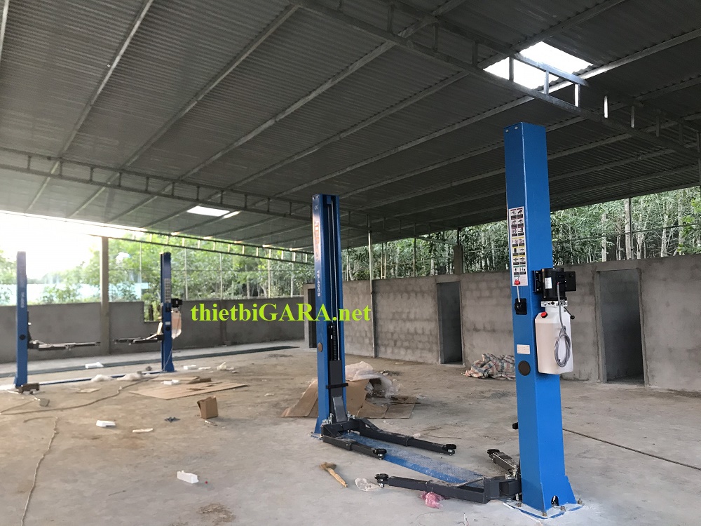 cầu nâng 2 trụ giằng dưới 4 tấn