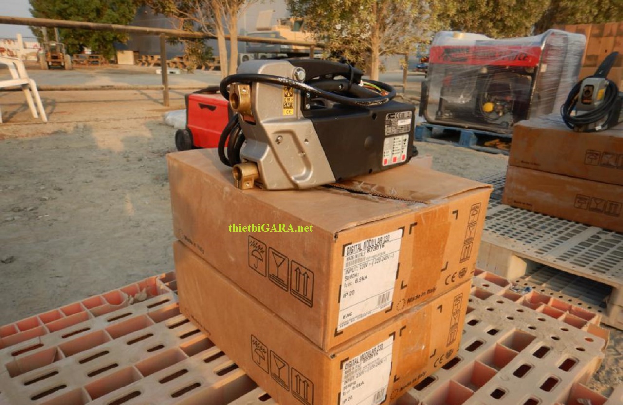 Máy hàn bấm điện tử cầm tay