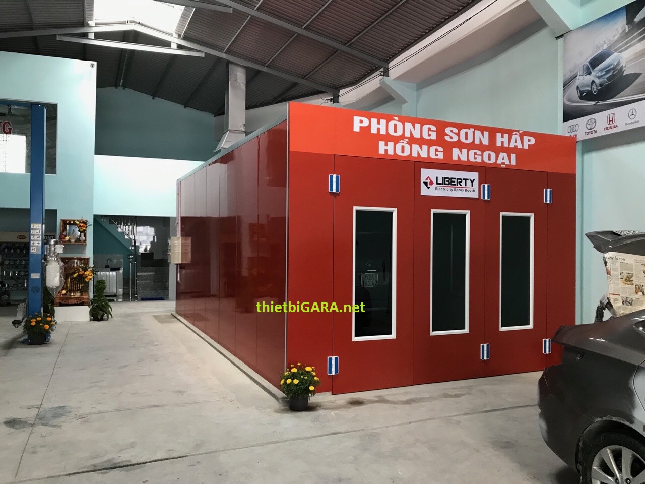 Phòng sơn Phòng sơn hấp hồng ngoại ô tô