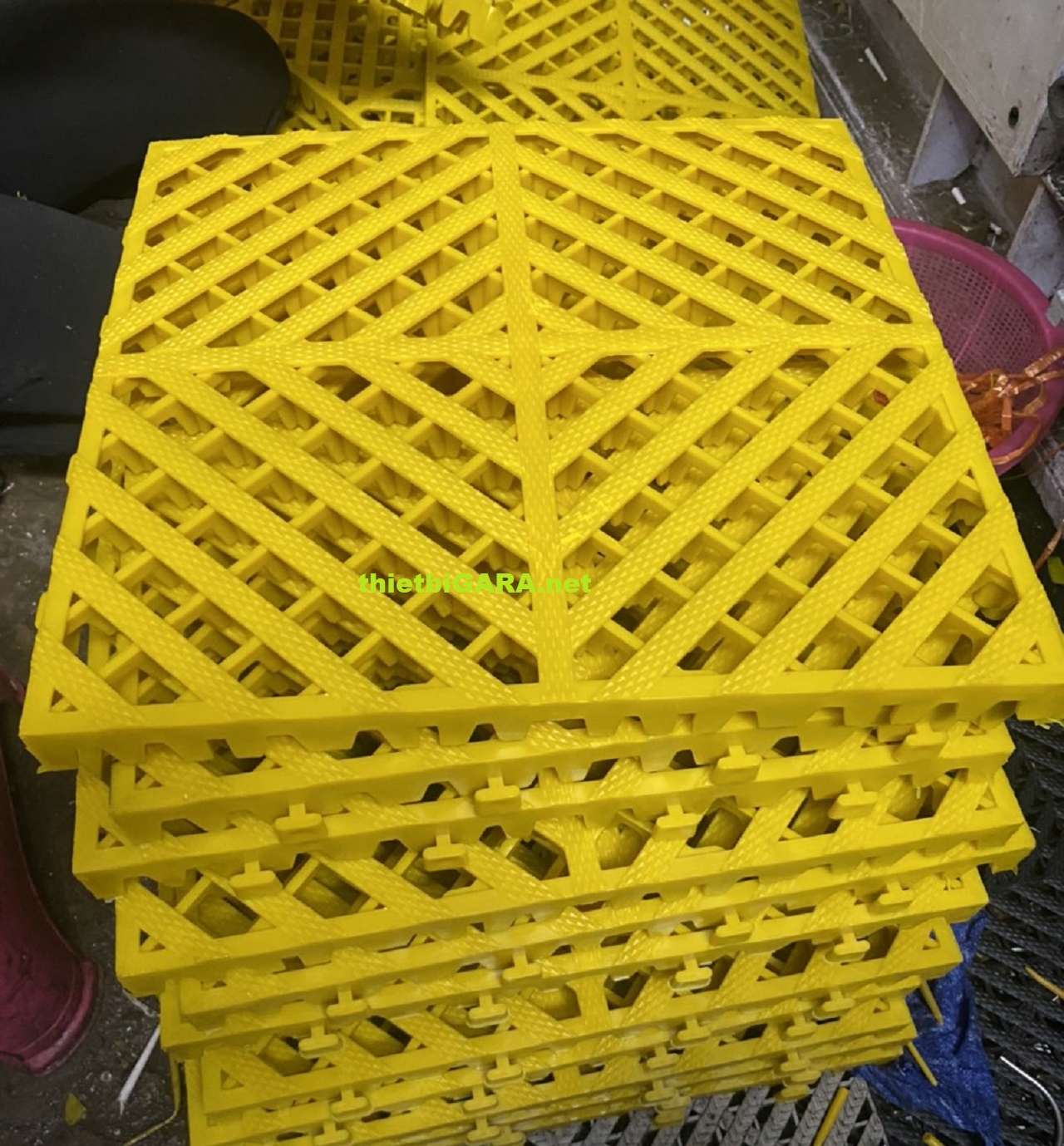 sàn nhựa cho trung tâm chăm sóc ô tô