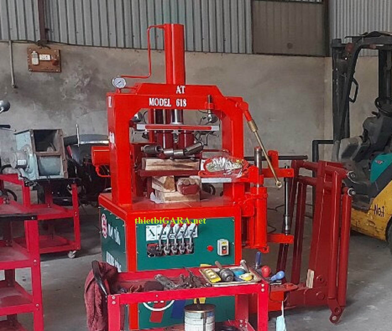 Máy nắn vành xe máy