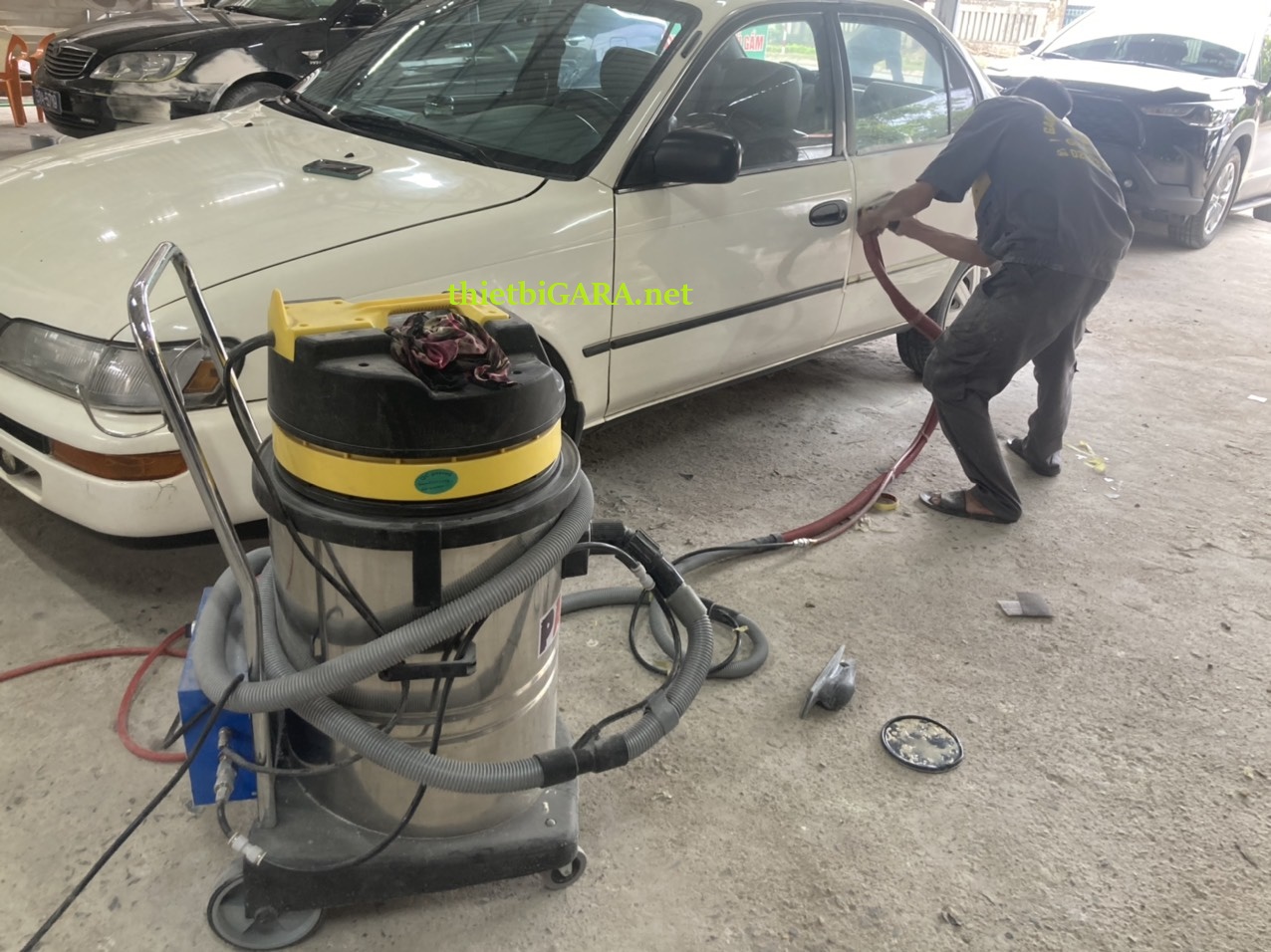 Máy chà ma tít hút bụi sơn ô tô