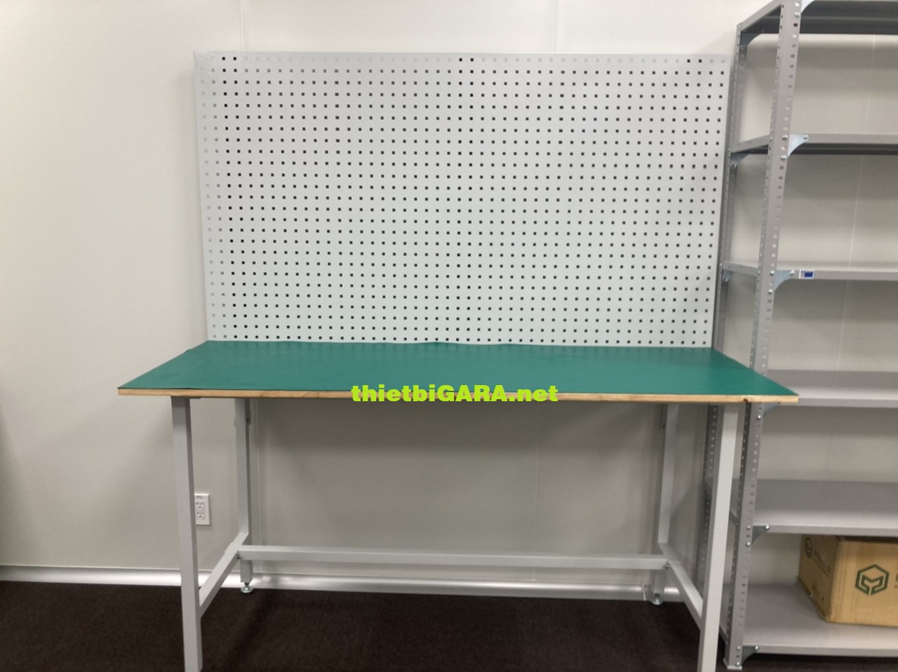 Bàn nguội gia công cơ khí, bàn thao tác