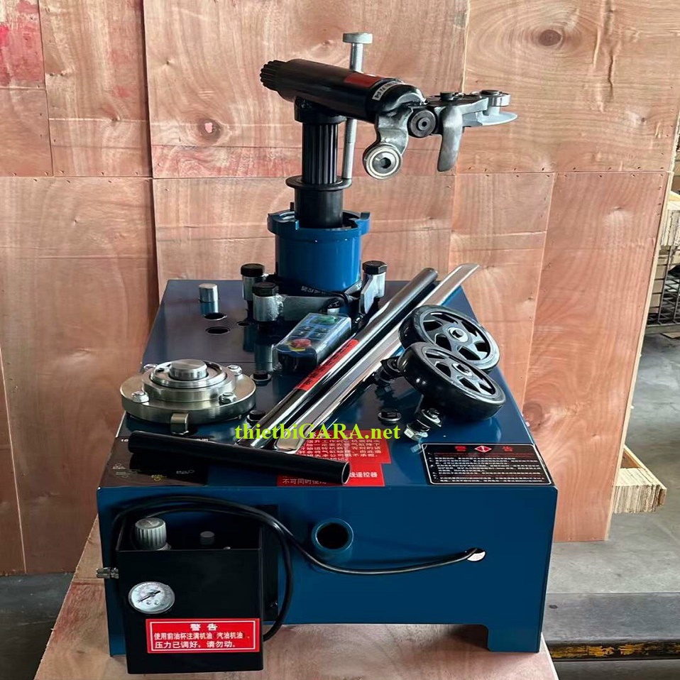 máy ra vào lốp không ruột