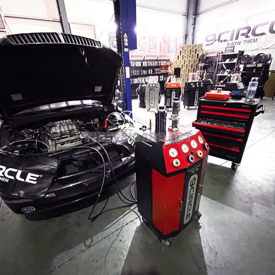 Hình ảnh thực tế Máy thông súc dầu động cơ ô tô Hình ảnh thực tế Máy thông súc dầu động cơ ô tô