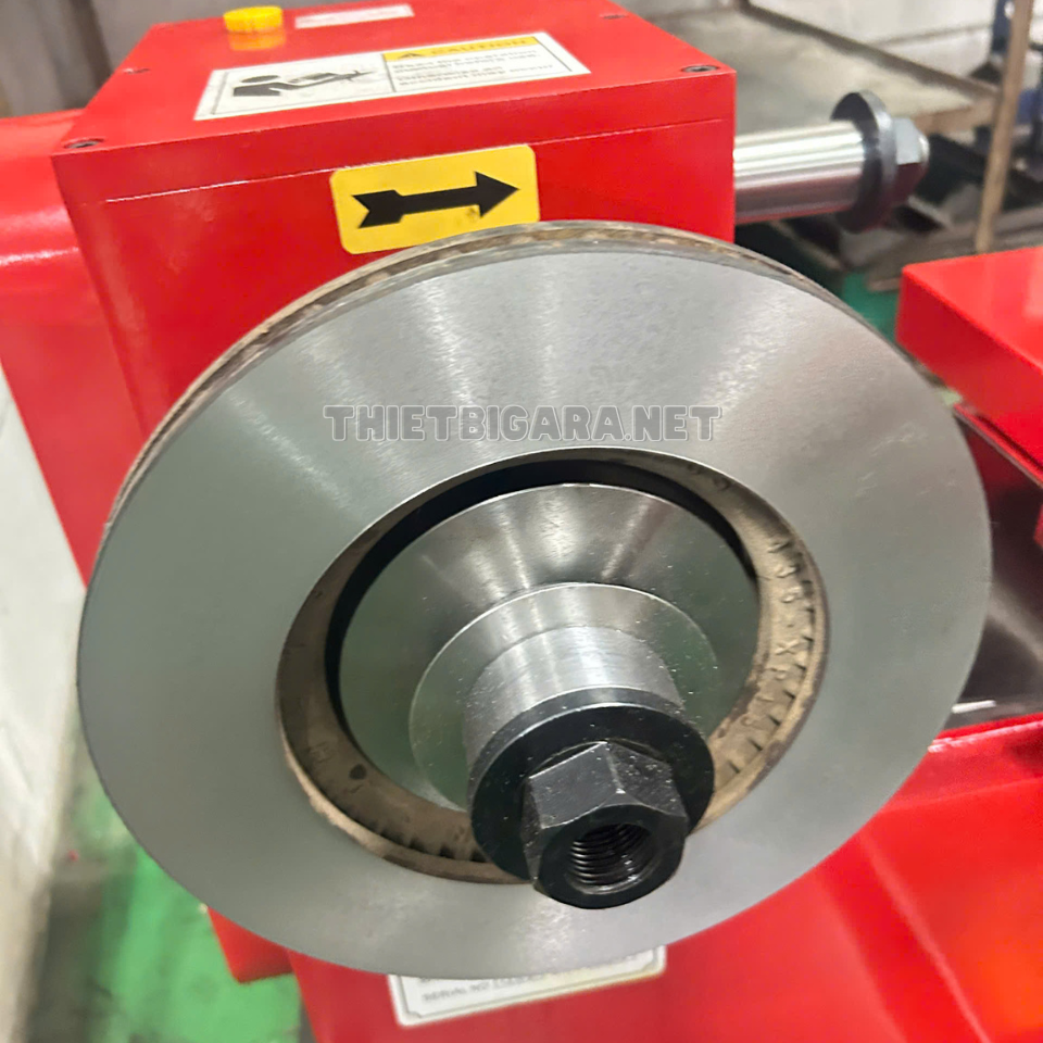 Máy Láng Đĩa Phanh Tang Trống Xe Du Lịch C9340